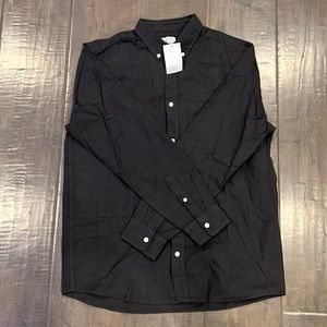 Men’s black H&M long sleeved button-down shirt - regular fit